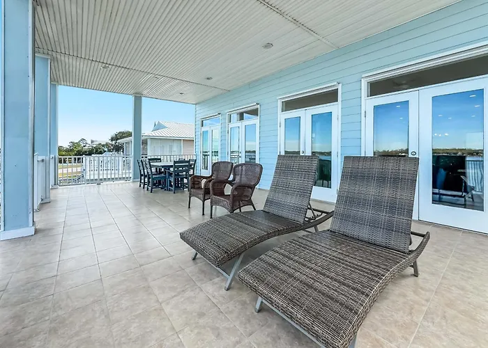 The Cozy Crab South * Gulf Shores